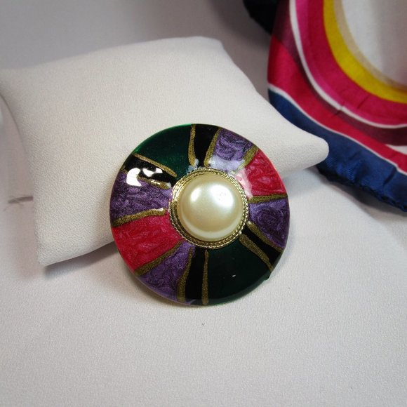 Vintage 80's Costume Jewelry Enamel Pin - Picture 2 of 9